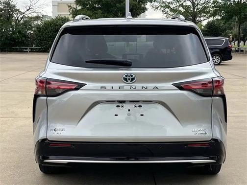 2021 Toyota Sienna Limited 7-Passenger