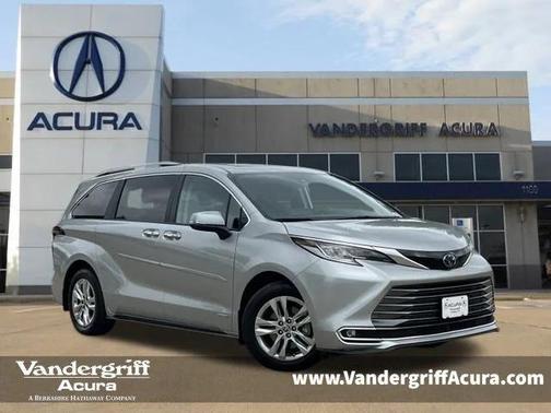 2021 Toyota Sienna Limited 7-Passenger