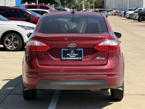 Ruby Red Metallic Tinted Clearcoat 2014 Ford Fiesta SE