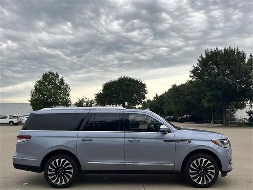 2023 Lincoln Navigator Black Label