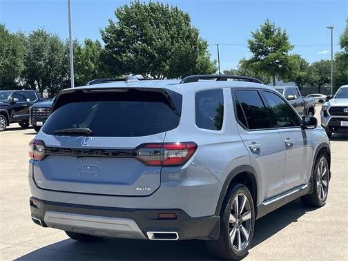 2023 Honda Pilot AWD Elite