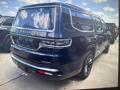 2023 Jeep Grand Wagoneer L Series III 4x4