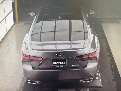 2022 Lexus LS 500 Base