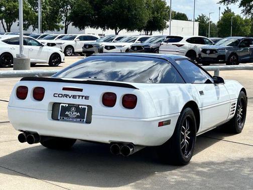 White 1992 Chevrolet Corvette Base