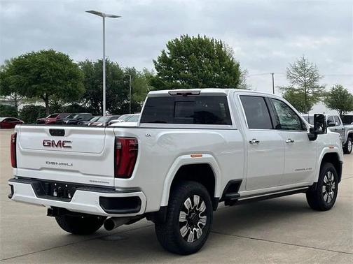 2024 GMC Sierra 2500 Denali