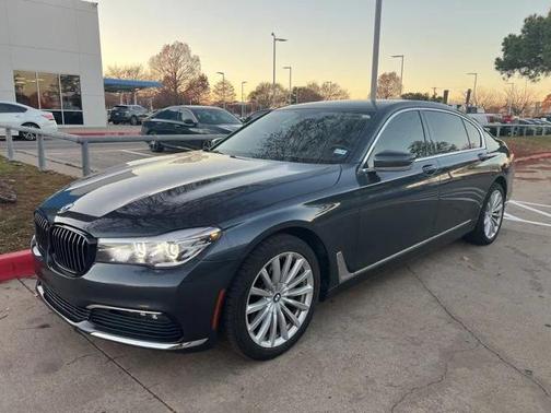 2018 BMW 740 