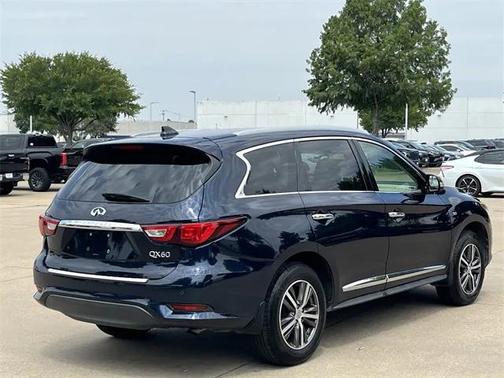 2017 INFINITI QX60 Base