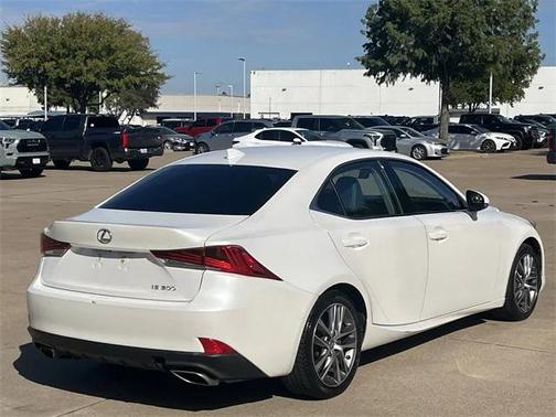 2018 Lexus IS 300 Base
