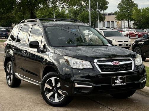 Crystal Black Silica 2017 Subaru Forester 2.5i Premium