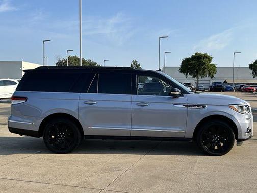 Chroma Crystal Blue Metallic Premium Colorant 2022 Lincoln Navigator Black Label