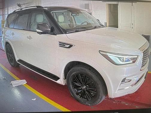 2021 INFINITI QX80 Luxe