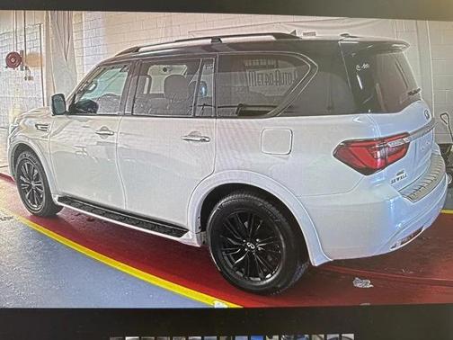 2021 INFINITI QX80 Luxe