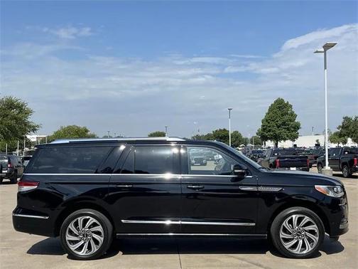 2023 Lincoln Navigator Reserve