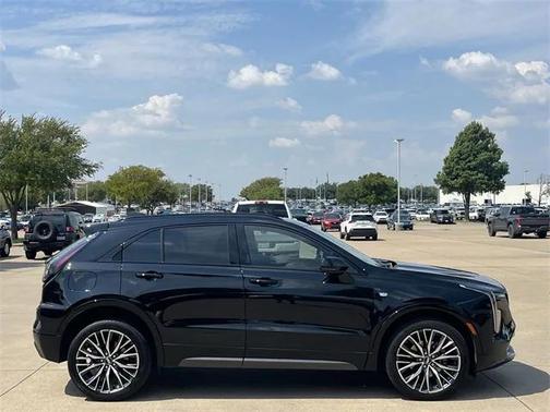 2024 Cadillac XT4 Sport