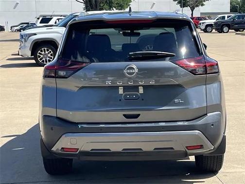 2022 Nissan Rogue SL