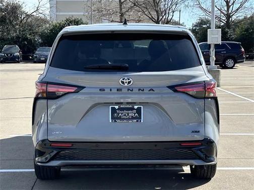 2025 Toyota Sienna XSE 7 Passenger
