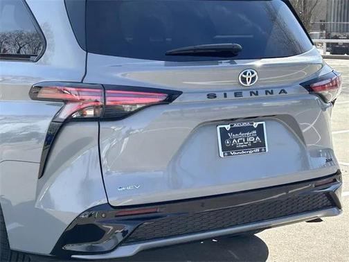 2025 Toyota Sienna XSE 7 Passenger