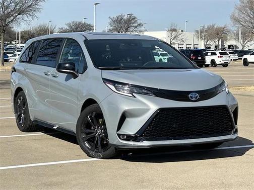 2025 Toyota Sienna XSE 7 Passenger