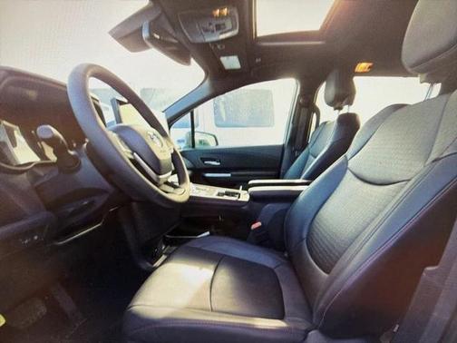 2025 Toyota Sienna XSE 7 Passenger