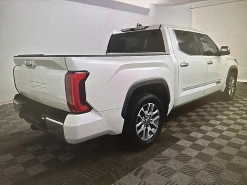 2022 Toyota Tundra Hybrid 1794 Edition