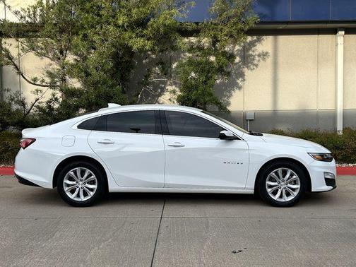 Summit White 2020 Chevrolet Malibu FWD LT