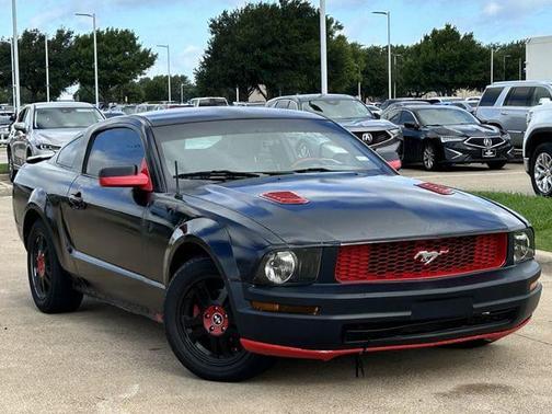 Ebony Clearcoat 2007 Ford Mustang Deluxe