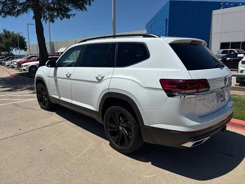 2021 Volkswagen Atlas 3.6L SE w/Technology