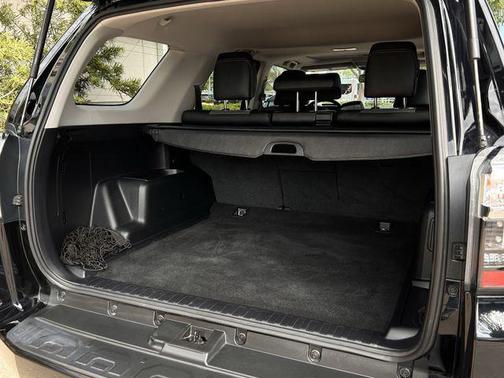 Midnight Black Metallic 2024 Toyota 4Runner SR5 Premium