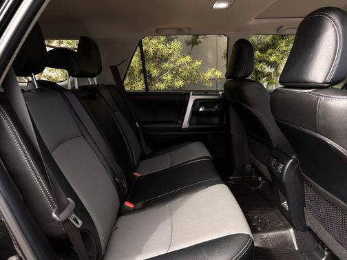 Midnight Black Metallic 2024 Toyota 4Runner SR5 Premium