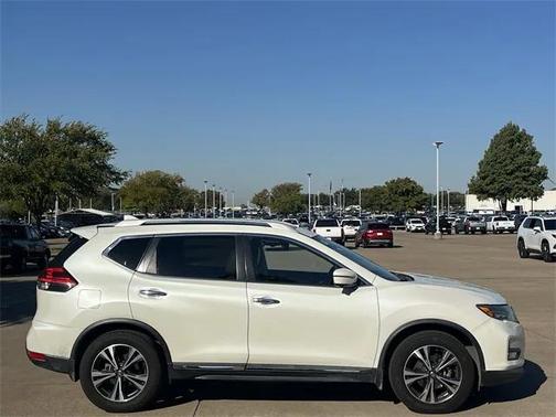 2017 Nissan Rogue SL