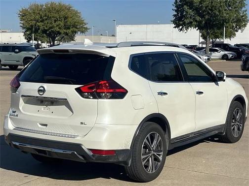 2017 Nissan Rogue SL