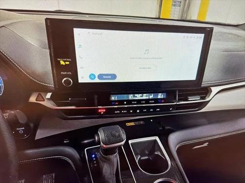 2025 Toyota Sienna XSE 7 Passenger