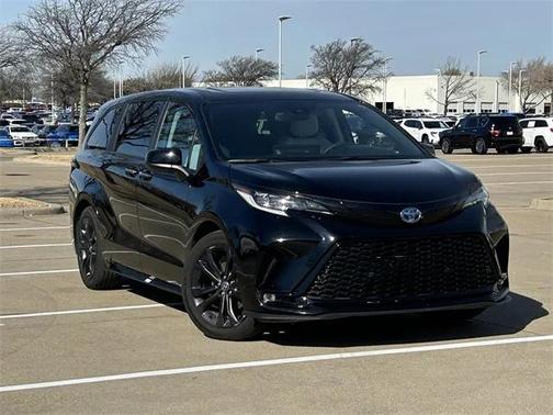 2025 Toyota Sienna XSE 7 Passenger