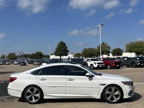 2019 Honda Accord Touring 2.0T