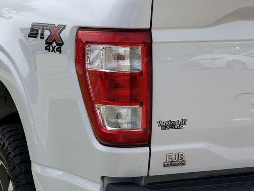 Oxford White 2022 Ford F-150 XL