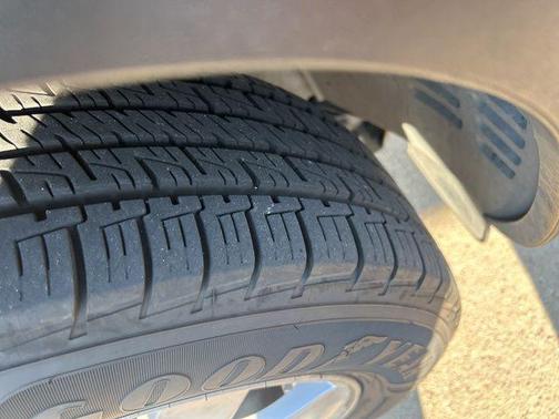 Ebony Black 2011 Kia Sorento LX