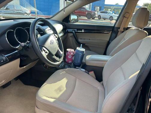 Ebony Black 2011 Kia Sorento LX