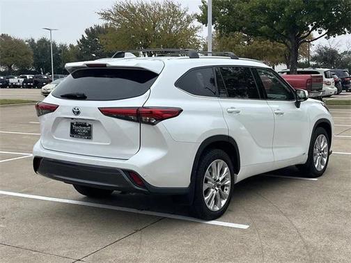 2022 Toyota Highlander Hybrid Limited
