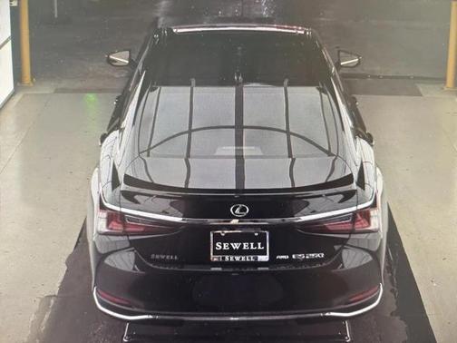 2021 Lexus ES 250 Base