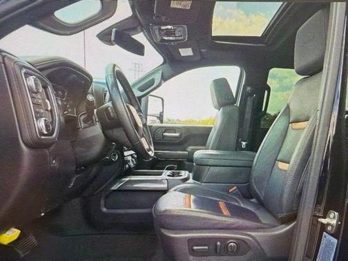 Onyx Black 2023 GMC Sierra 2500 AT4