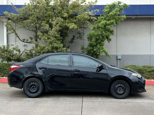 Black Sand Pearl 2017 Toyota Corolla LE