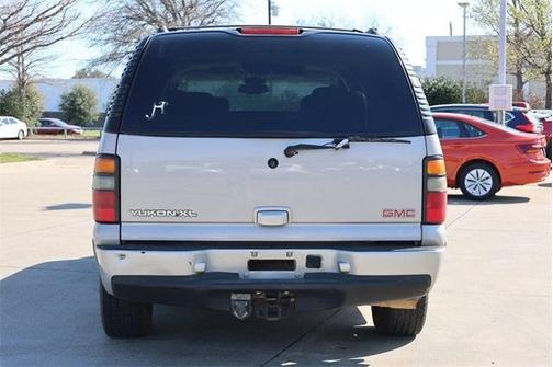 Photo 5 of 27 of 2005 GMC Yukon XL 1500 Denali