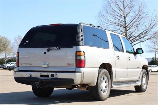 Photo 4 of 27 of 2005 GMC Yukon XL 1500 Denali