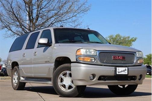 Photo 2 of 27 of 2005 GMC Yukon XL 1500 Denali