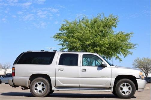 Photo 3 of 27 of 2005 GMC Yukon XL 1500 Denali