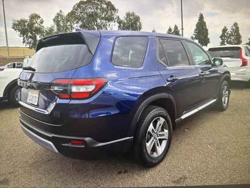 2024 Honda Pilot EX-L 7 Passenger