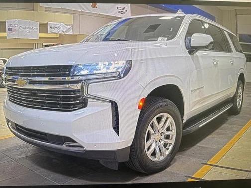 2023 Chevrolet Suburban LT