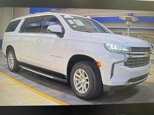 2023 Chevrolet Suburban LT