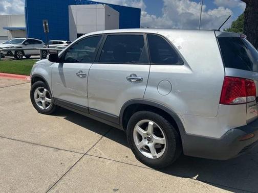 2011 Kia Sorento LX