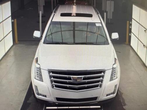 2018 Cadillac Escalade Luxury